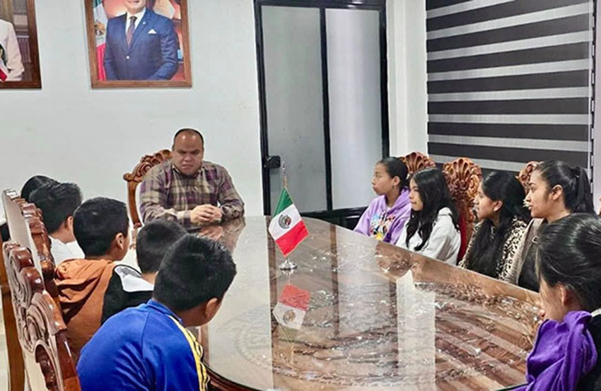 Alumnos representan a Coahuixco en competencia Estatal de Básquetbol-2