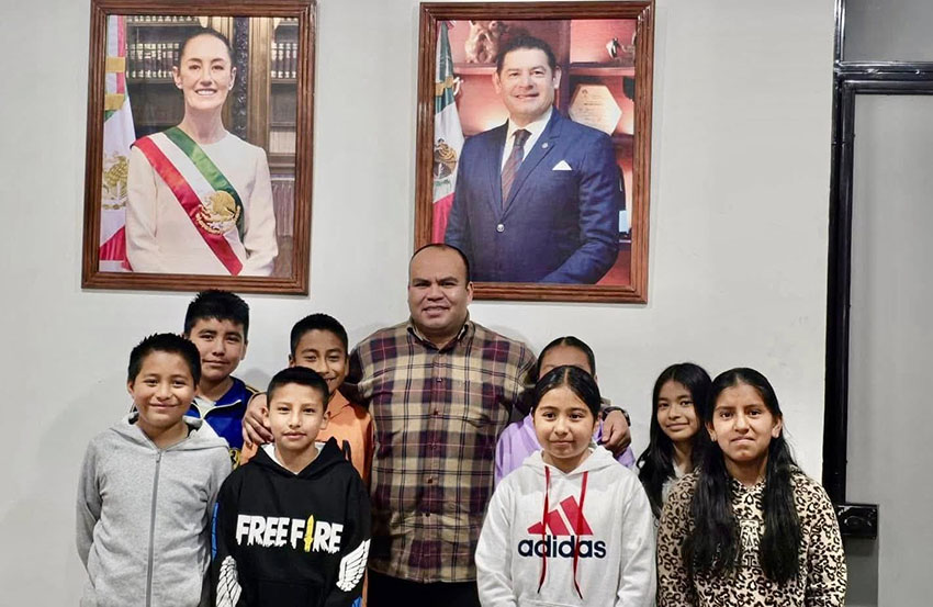 Alumnos representan a Coahuixco en competencia Estatal de Básquetbol