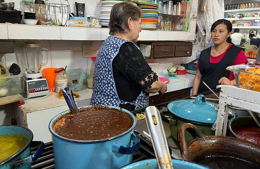 Baja la demandan de torta de camarón durante Cuaresma-4