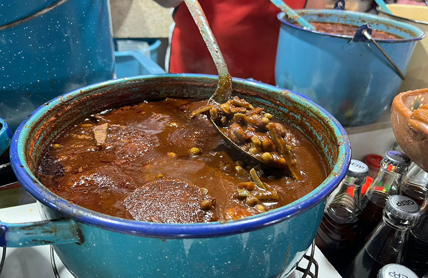 Baja la demandan de torta de camarón durante Cuaresma-5