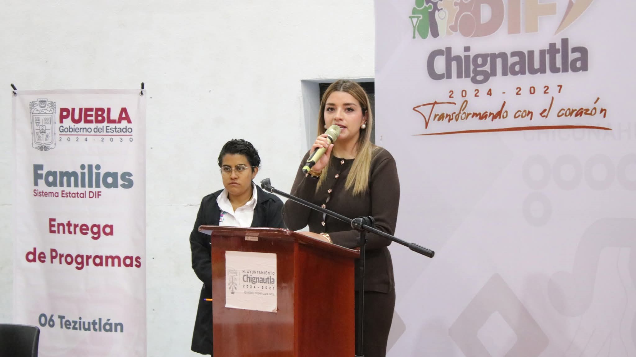 Chignautla cumple compromiso con las familias-2