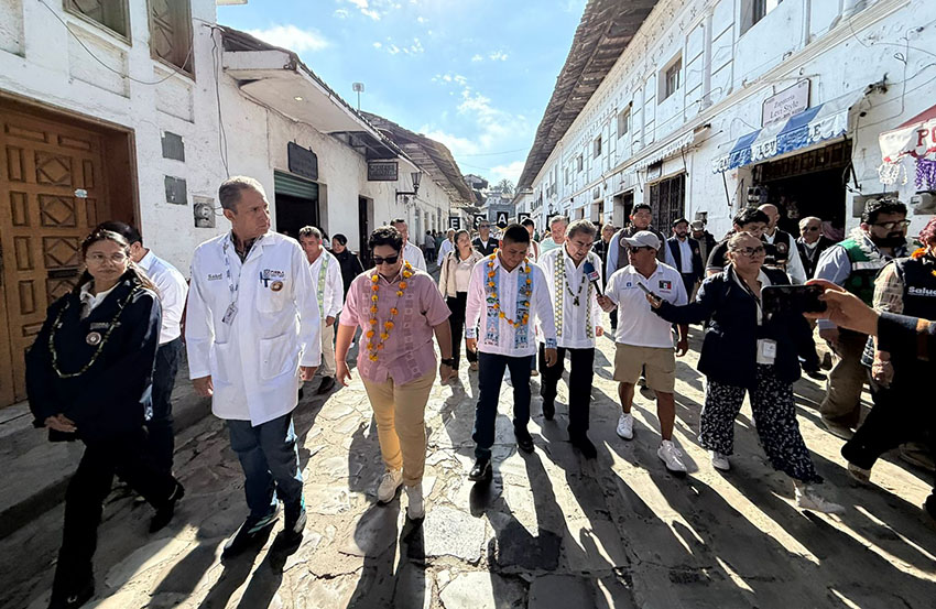 Encabeza Oscar Paula jornada histórica de salud en Cuetzalan-8
