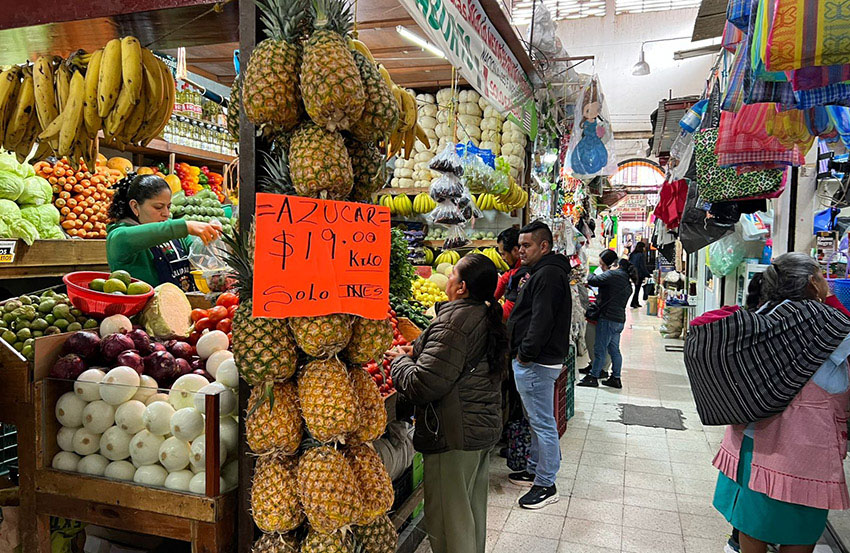 Alza en combustibles impacta precios de la canasta básica.