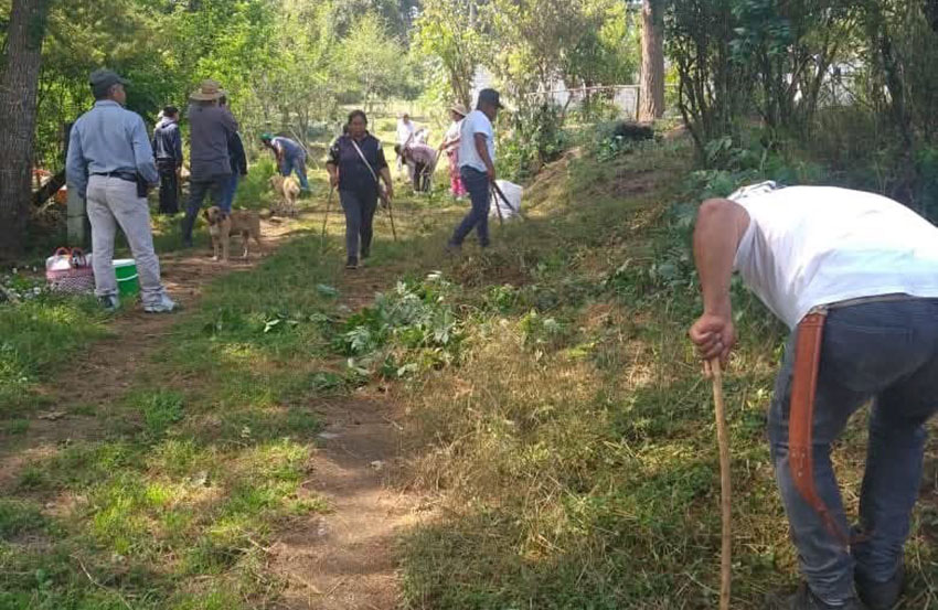 Comunidades de Hueyapan mantienen limpios sus caminos2
