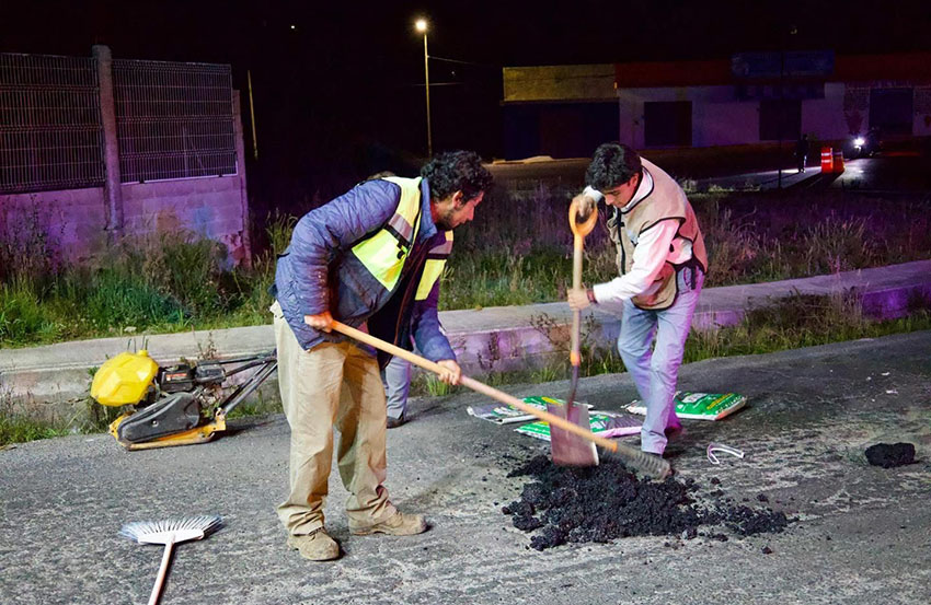 Karla Martínez implementa plan estratégico de bacheo en el barrio de Xoloco-3
