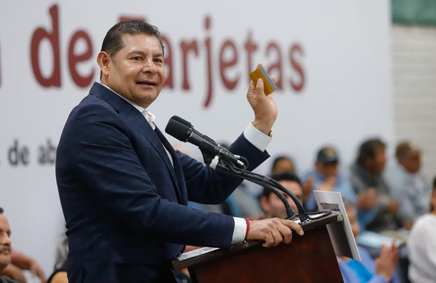 Programas de Bienestar benefician a más de millón y medio de poblanos