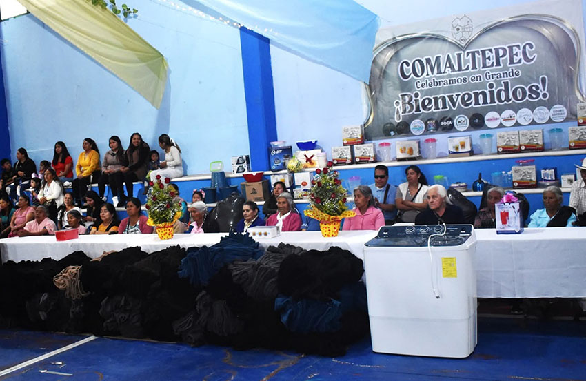 Continúan celebrando a las madres de Zacapoaxtla-2