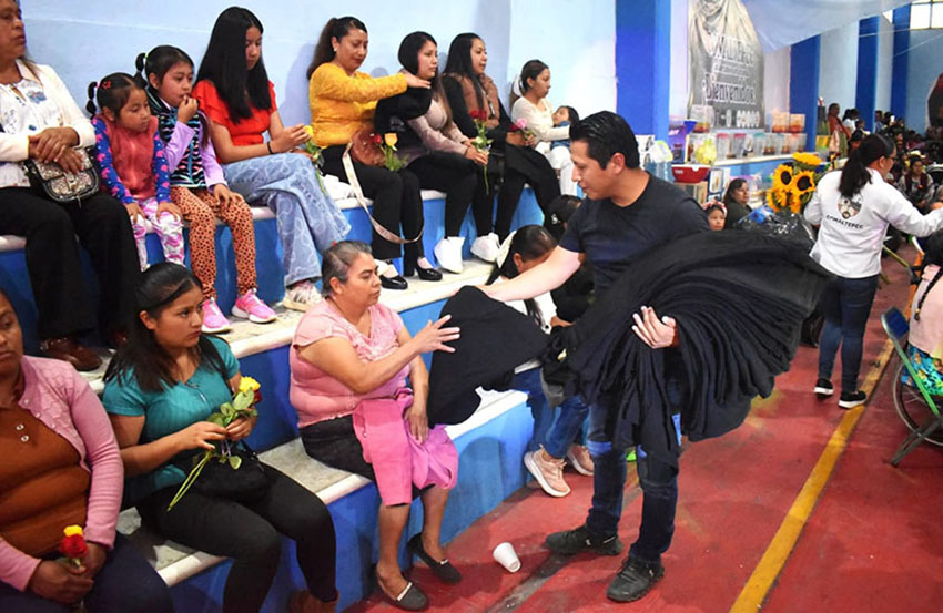 Continúan celebrando a las madres de Zacapoaxtla