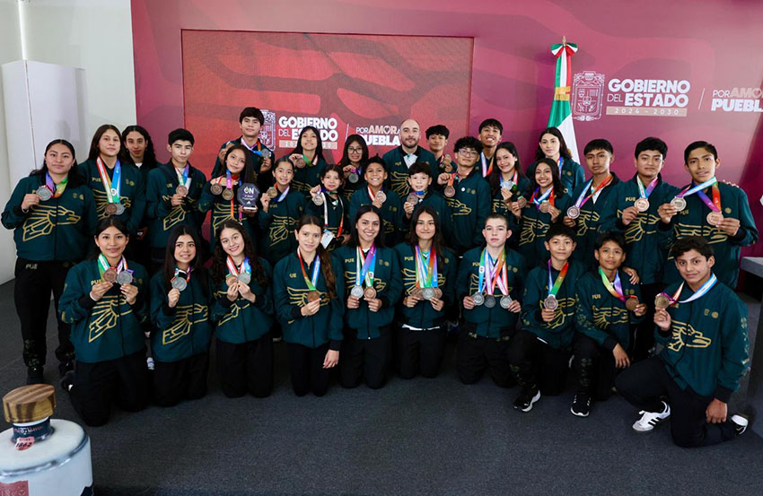 En Olimpiada CONADE 2026 Gobierno Estatal Premia esfuerzo de atletas poblanos -1