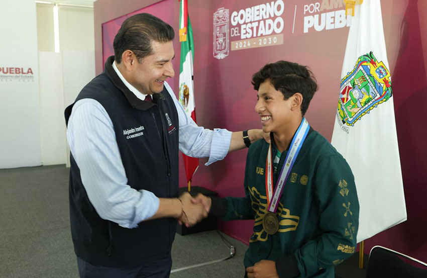 En Olimpiada CONADE 2026 Gobierno Estatal Premia esfuerzo de atletas poblanos