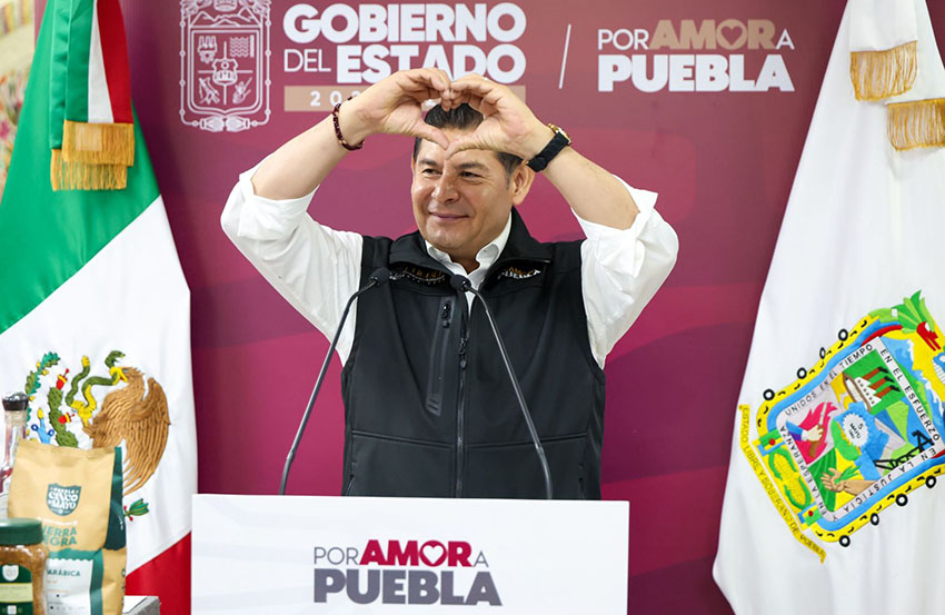 Migrantes poblanos accederán a vuelos directos-1