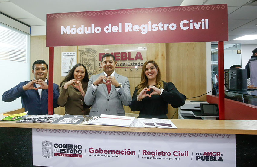 Módulo del Registro Civil en CDMX acerca servicios a poblanos
