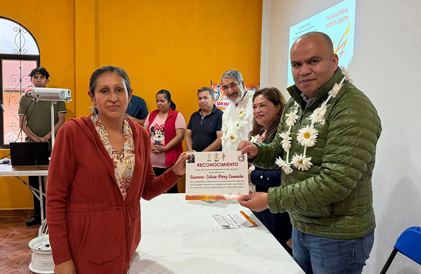 Encabeza Juan Toral inauguración de Salón de Usos Múltiples-1