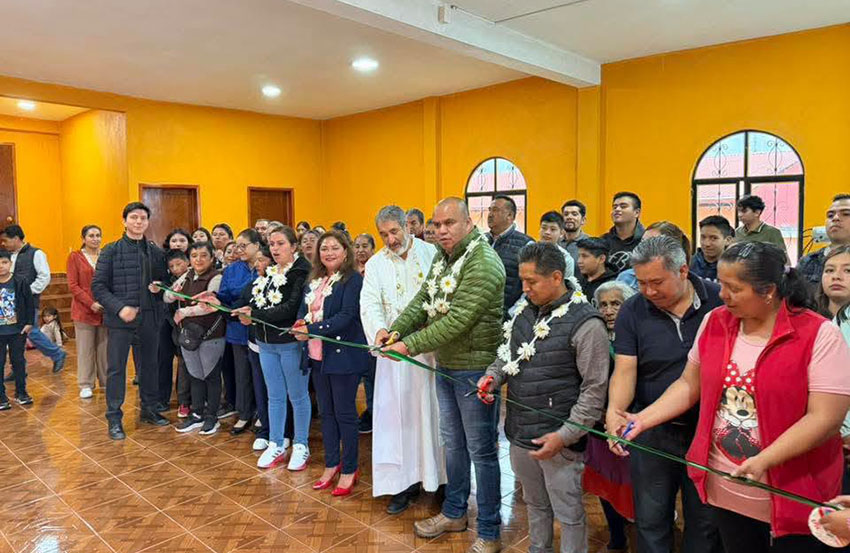Encabeza Juan Toral inauguración de Salón de Usos Múltiples
