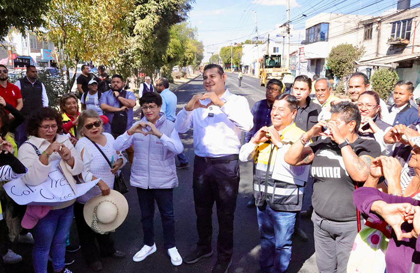 Para pavimentación con maquinaria propia presidenta Sheinbaum destaca estrategia de Armenta Mier