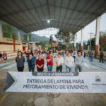 Entrega Tlatlauquitepec apoyos para mejoramiento de vivienda