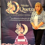 Condecora Congreso de Puebla a artesana de Zacapoaxtla