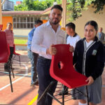 Iván Luna da la bienvenida al ciclo escolar en Hueytamalco