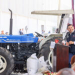 Gobernador Alejandro Armenta acerca maquinaria y tecnología agrícola a San José Chiapa