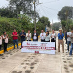 Entrega Miguel Cuellar pavimento mixto en Ahuacatán